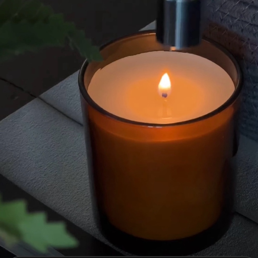 FREE PEOPLE 1809 Collection Candle-Lodge 8oz - Picture 3 of 11